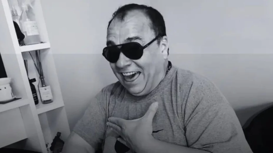 famoso-conductor-es-hallado-quemado