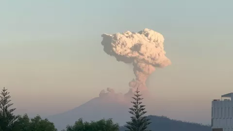 Explosión del volcán Popocatépetl