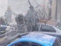 Autos resultaron dañados por el desplome de una barda en La Lagunilla.