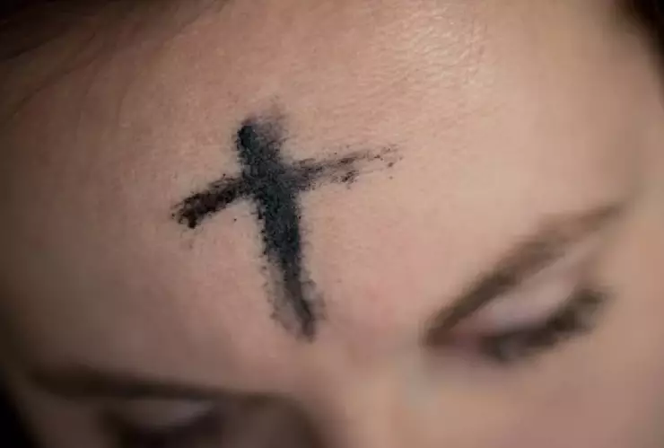 Miércoles de Ceniza en Cancún 2024_ Horario y misas en la iglesia Cristo Rey.jpg