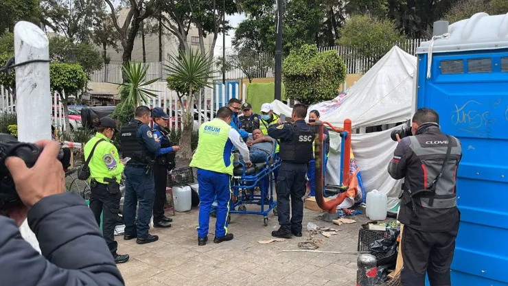 CDMX: Pelea en el Centro Histórico termina a machetazos entre dos personas