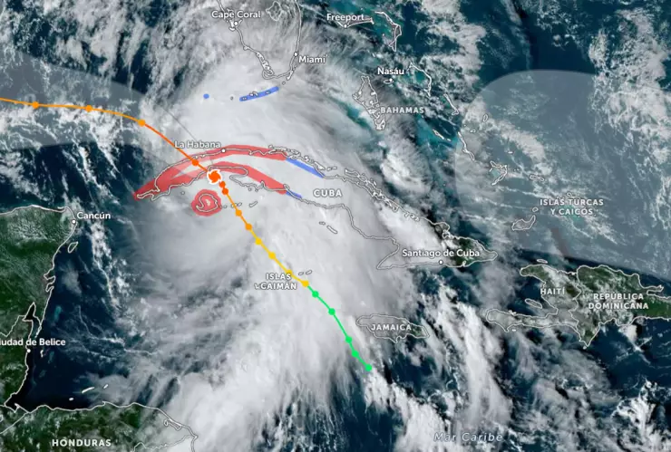 Huracán Rafael se intensifica a categoría 3