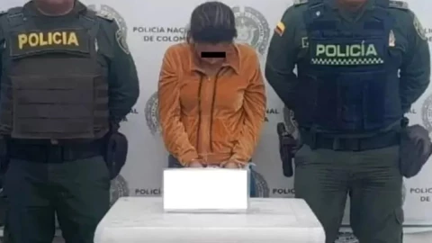 Madre quema a su hija con agua hirviendo