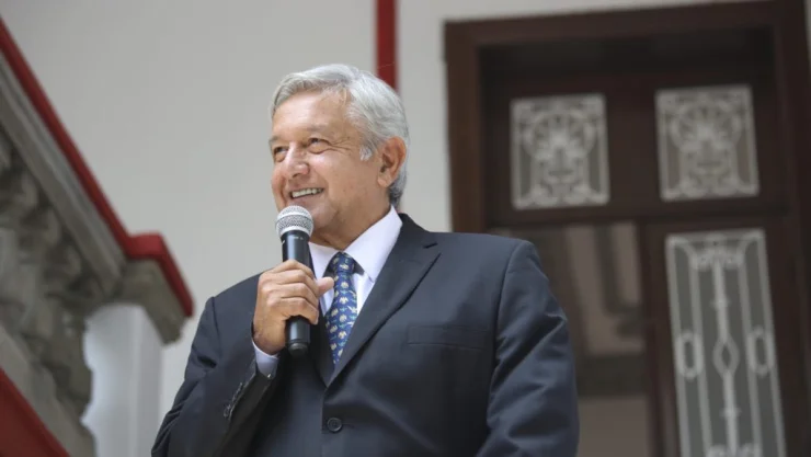 AMLO envía abrazos a afectados por accidente en Durango