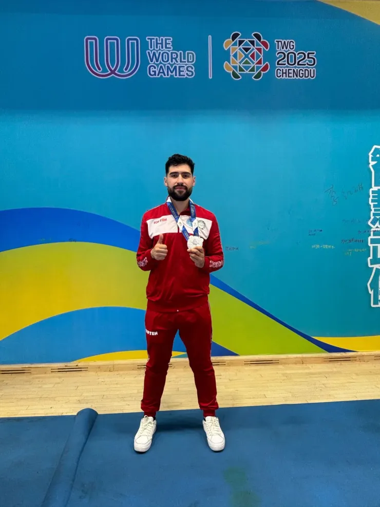 El kickboxer Héctor Solorio gana la medalla de segundo lugar en The World Games.