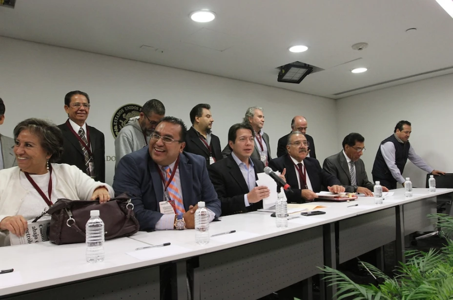 El apoyo de casi dos mil 600 millones de pesos que destinarán a resarcir el daño ocasionado a los poco más de seis mil ahorradores defraudados por la sociedad financiera popular Ficrea