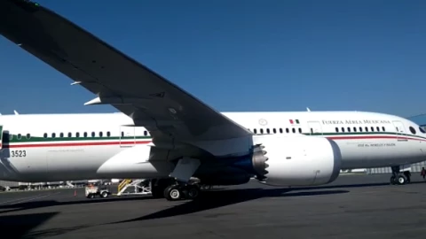 Avión presidencial sale a Estados Unidos