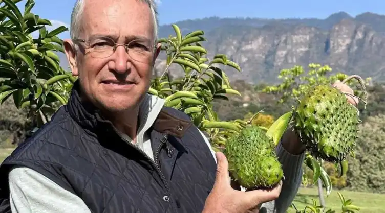 El empresario Ricardo B. Salinas Pliego compartió con el youtuber Roberto Martínez, pasajes de su vida