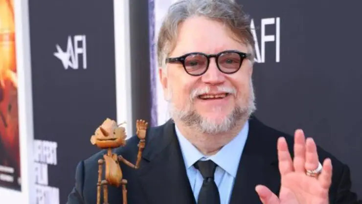 Guillermo del Toro gana el Oscar a mejor película animada con Pinocho