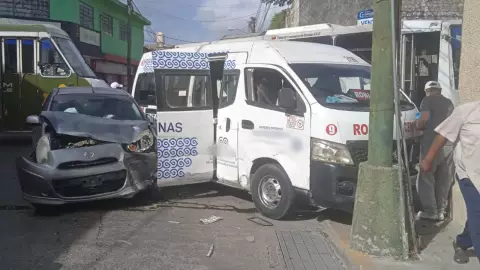 accidente de auto combi centro merida