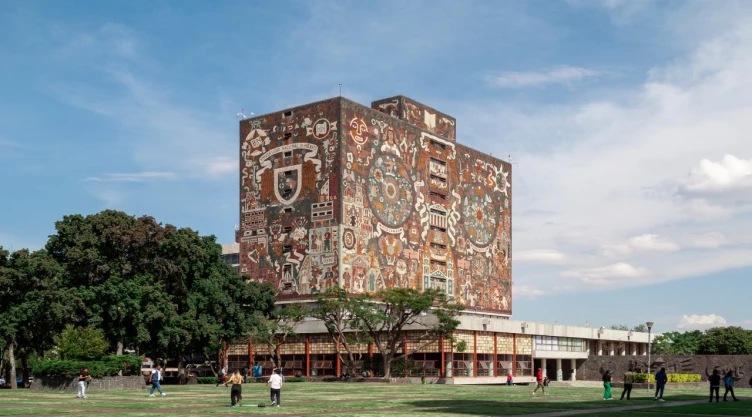 Cómo-entrar-a-la-única-secundaria-que-da-pase-directo-a-las-preparatorias-de-la-UNAM