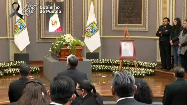 Miguel Barbosa homenaje Puebla Congreso