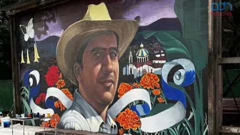 Hacen mural de Carlos Manzo en Uruapan