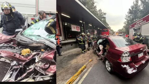 Conductor prensado tras choque contra un Metrobús de la Línea 2 en la CDMX