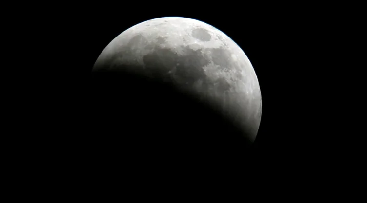 Eclipse Lunar Total 2025: ¿A qué hora ver EN VIVO la “Luna de Sangre”?