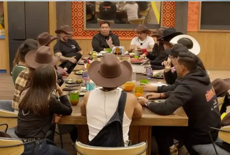 Los chismes más poderosos de los tiktokers en La Granja VIP.