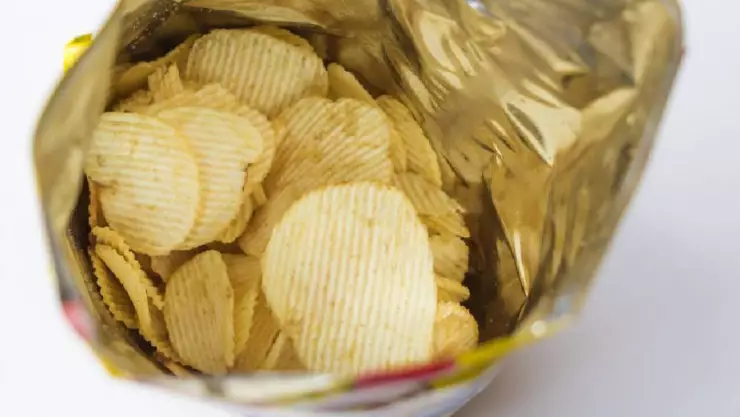 Estas son las papas fritas con menos calorías según Profeco