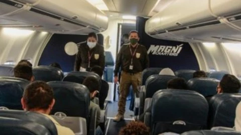 INM coordina retorno asistido de 136 migrantes hondureños.