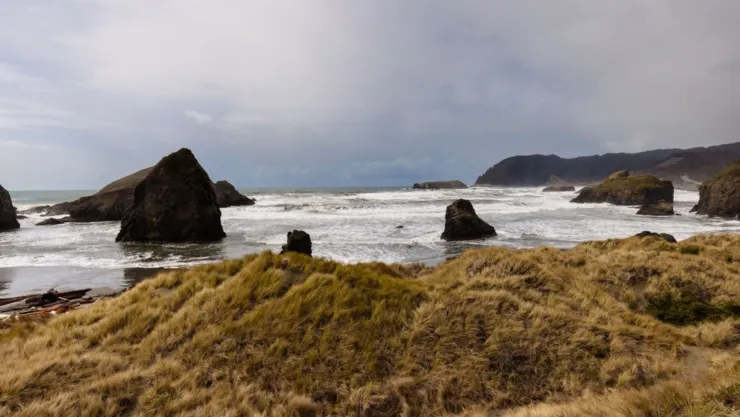 Una playa de Crescent City.