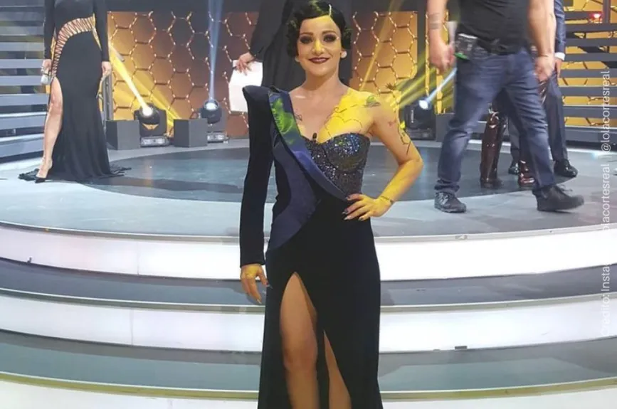 Lola Cortes cabello corto.jpg