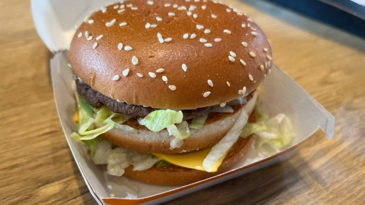 Hamburguesa de McDonald’s, lugar donde se origino el brote de E. coli