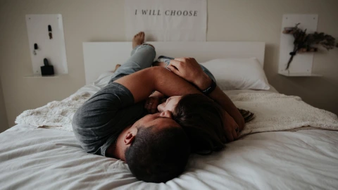 ¿En qué posición duermes con tu pareja?
