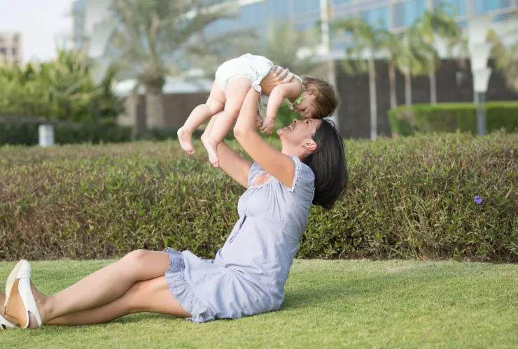 No son cosas, pero sí puedes heredar tus hijos a otras personas si tienen esta edad