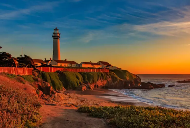 El foro de Pescadero en el atardecer.