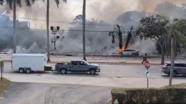 avioneta-se-estrella-cerca-aeropuerto-boca-ratón-florida-accidente-aereo