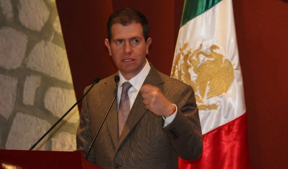 El comisionado indicó que el enfrentamiento se debió a que Hipólito Mora colocó un retén en La Ruana y le impidió el paso a “Simón, el americano”