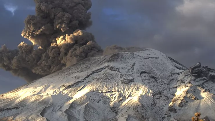 Ruge el Popocatépetl hoy 12 de abril.jpeg