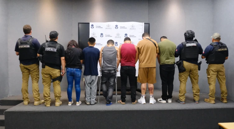detenidos tras cateo a hospital clandestino del CJNG.