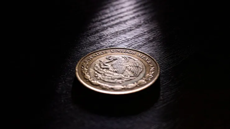 Moneda conmemorativa eclipse solar 2024.jpg