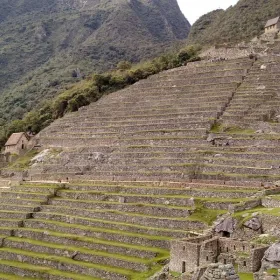 /arqueologia/como-son-piramides-ciudad-mas-antigua-america