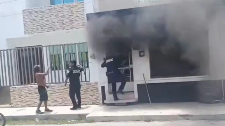 Incendio de casa en Progreso moviliza a la policía
