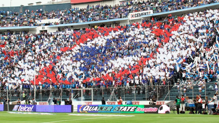 Cruz Azul busca un estadio para sus hinchas