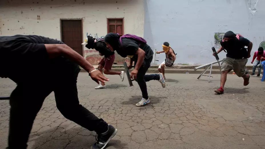 Dos muertos en nueva jornada de protestas en Nicaragua