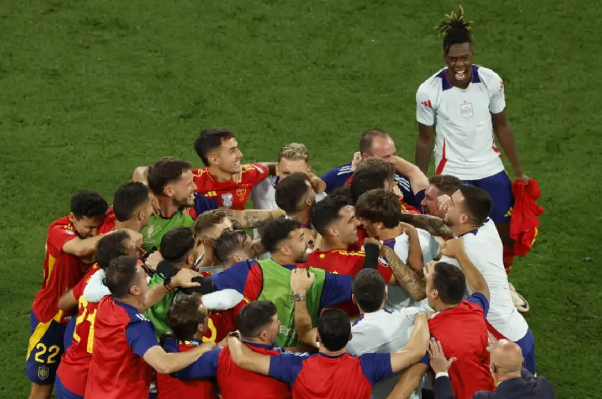 Festejo de España en Semifinales Euro 2024.jpg