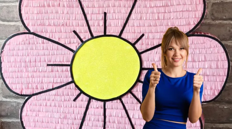 3 diseños de piñatas con forma de flor, ideales para los cumpleaños infantiles