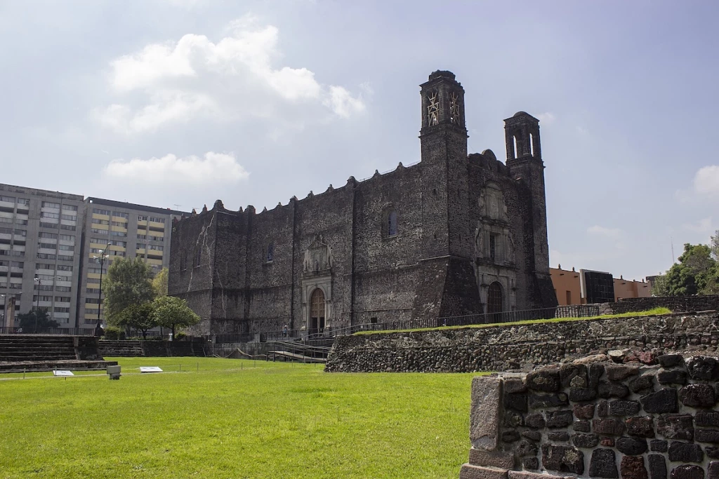 plaza de las tres culturas tlatelolco
