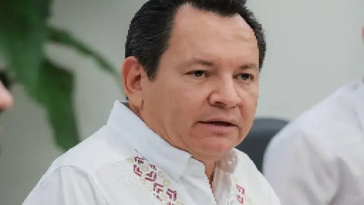 Joaquin Diaz Mena quebrantó Código de Administración.