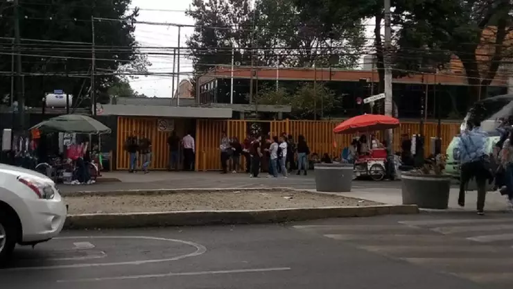 Un grupo de encapuchados tomó por casi una hora la Prepa 5 de la UNAM; ya fue liberada .