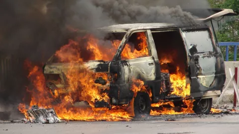 Explota camioneta en la autopista Mexico Pachuca