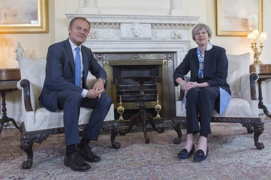 Donald Tusk y Theresa May