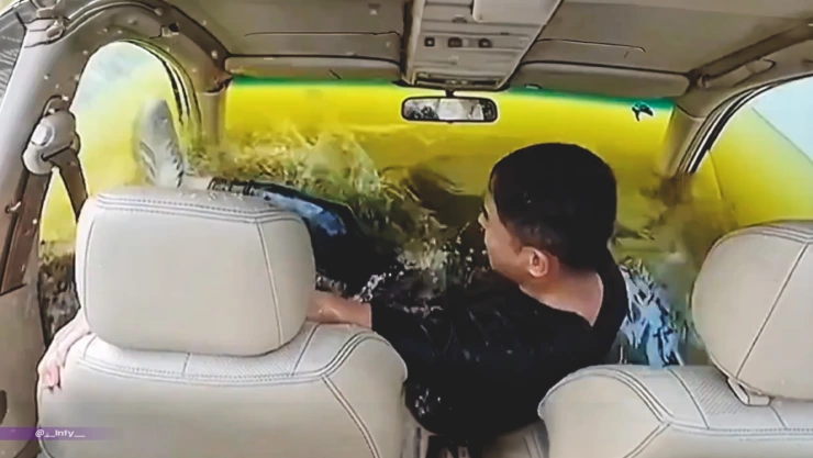 Filtran VIDEO del hombre que murió ahogado en su auto tras caer a un río ¡Todo por usar el celular!