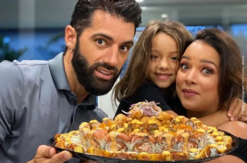 Adamari López y Toni Costa.