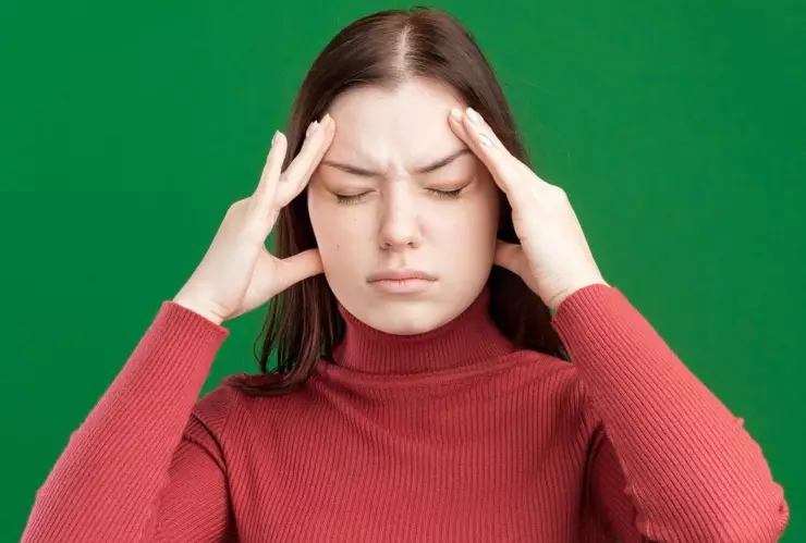 Estos ejercicios de yoga te ayudan a eliminar los dolores de cabeza