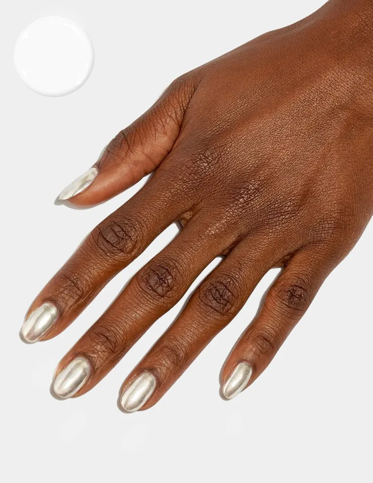 8 diseños de uñas efecto espejo para cualquier ocasión: fiesta, natación, pádel, gym
