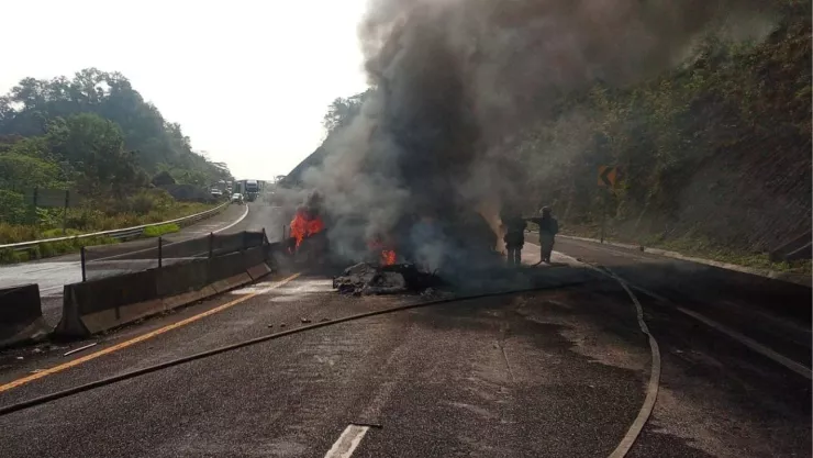 Bloqueos que hay en carreteras y autopistas hoy 13 de abril