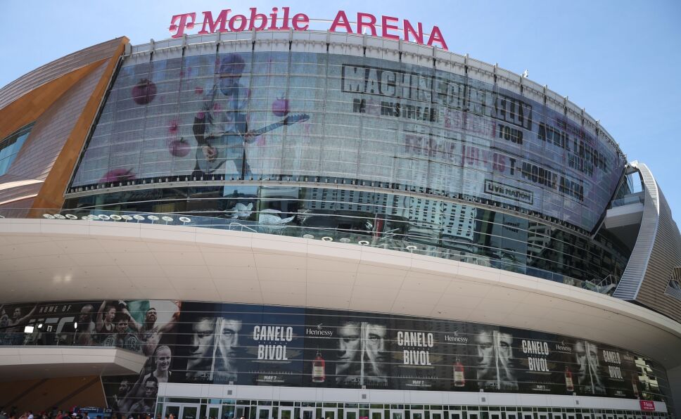 Canelo vs Bivol en T-Mobile Arena de Las Vegas.
